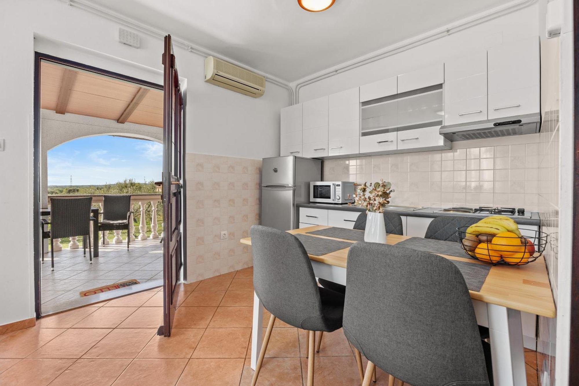 Apartment Danica Valtura ภายนอก รูปภาพ